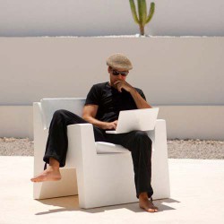 Jut Butaca armchair Vondom white