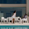Jut Tuintafelset met Vondom Witte Stoelen en Fauteuils